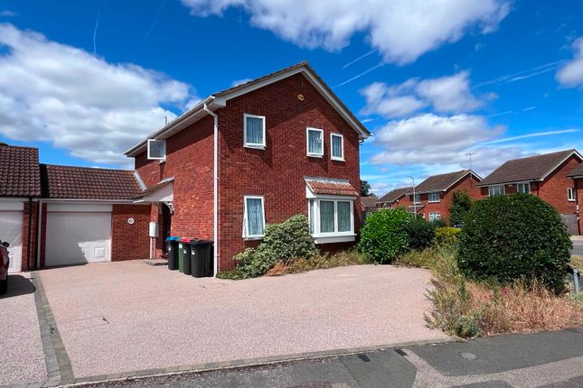 4-bed house on 44 Mountsfield Close, Newport Pagnell, £480,000