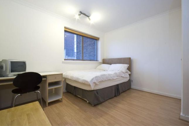 22, St Mary Le Park Court, London photo 2