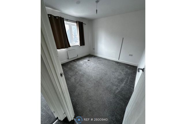 Chestnut Close, London photo 4