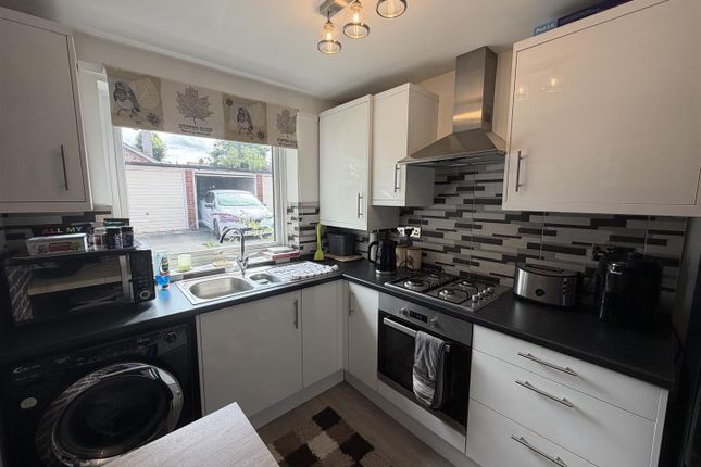 Flat 3, Flowerdew Court, Winchester Road, Andover photo 5