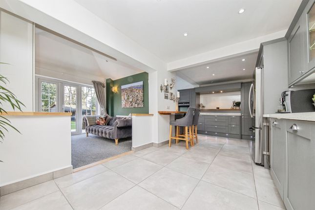 3, Woodlands, COLCHESTER photo 3