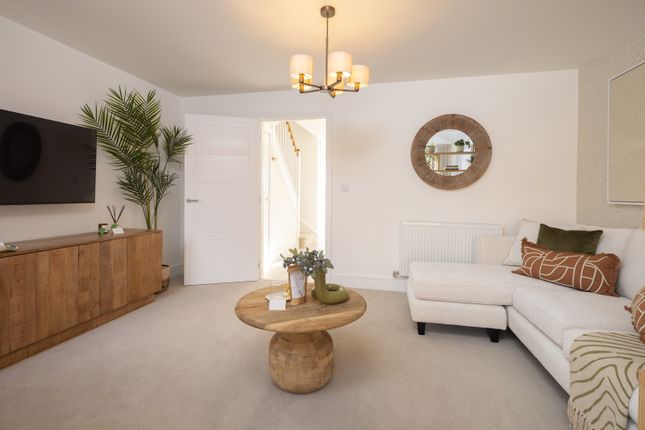 450, 18 Goshawk Road, Lancing, Bn15 9Gt photo 4