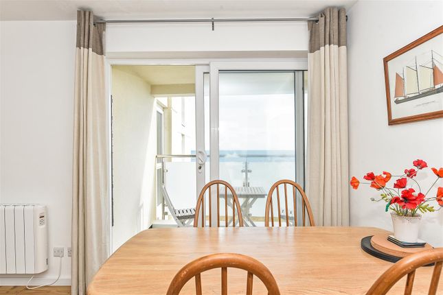 43 Seagate Court, Shore Road, Chichester photo 4