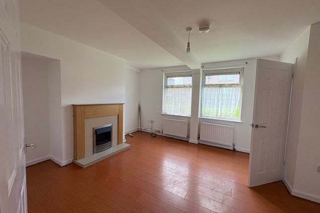 1, Kirkstall Grove, Bradford photo 3