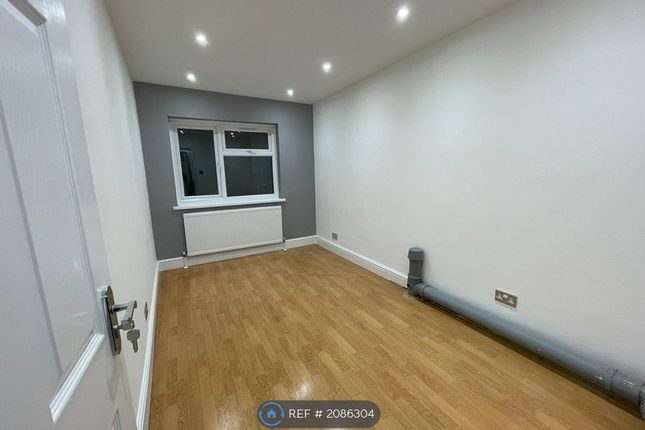 Bedroom 4 - Double Room