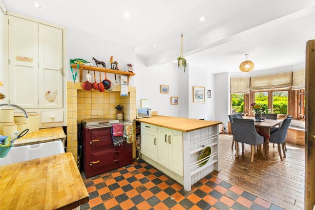 Shawlands Cottages,1, Newchapel Road, Lingfield photo 3