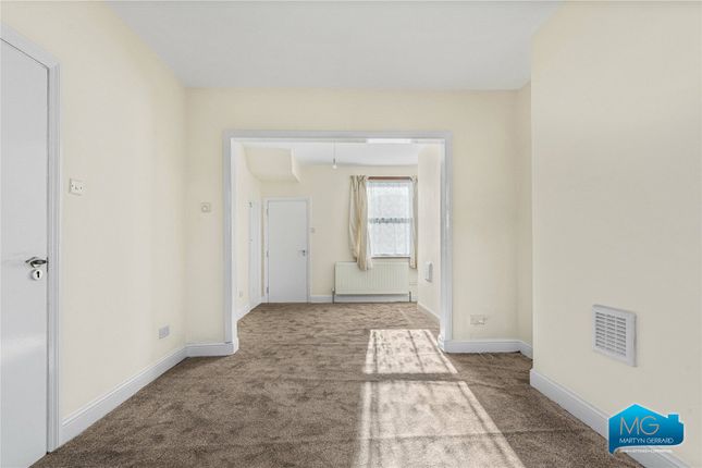 18, Chelmsford Road, London photo 4