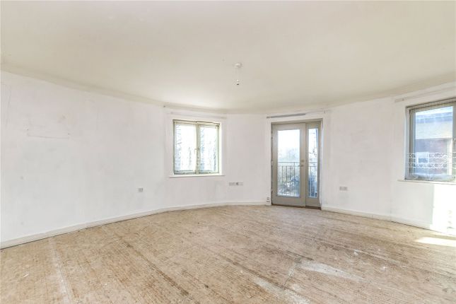 Flat for sale in Lanchester Way, New Cross