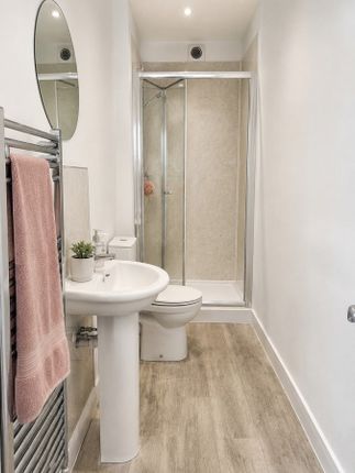429, Southmead Road, Bristol photo 4