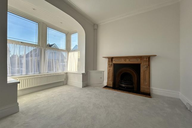 25, Havard Road, Llanelli photo 3
