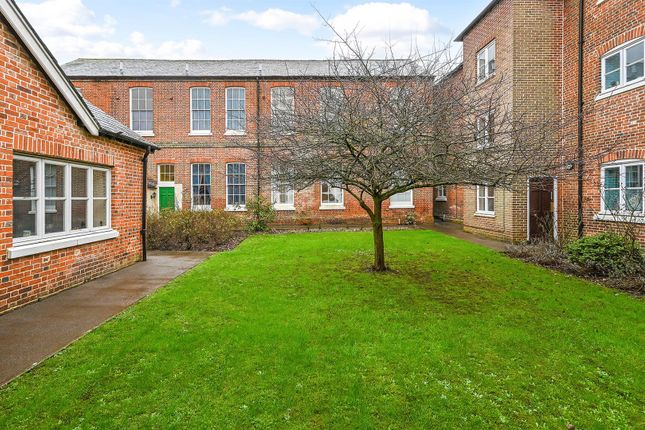 Flat for sale in The Cloisters, Junction Road, Andover