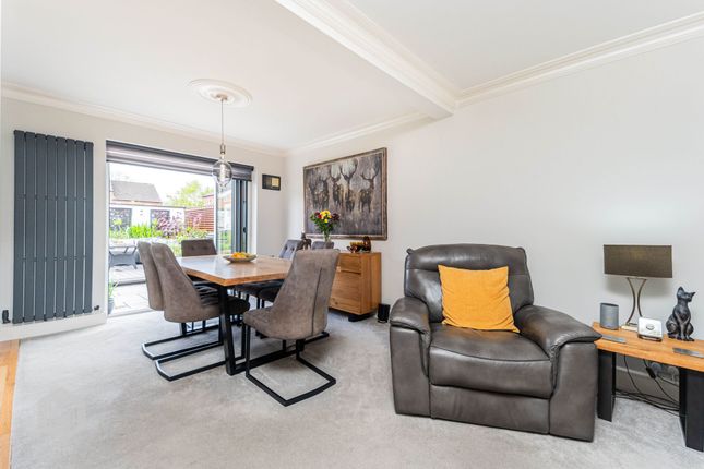 99 Hutchinson Way, Manchester photo 4