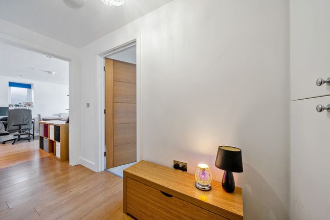 Flat 6, 75-77,, St. Johns Hill, Kent photo 3