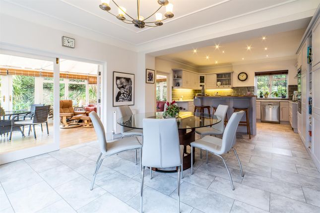 9, Carisbrooke Avenue, Nottingham photo 4