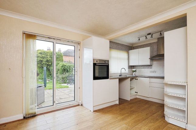 2, Sefton Avenue, Nottingham photo 2