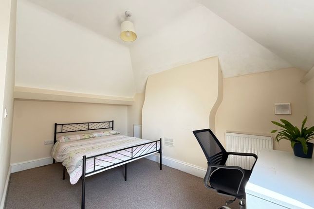 Room 5, 1 Wendlo, Shripney Road, Bognor Regis photo 2