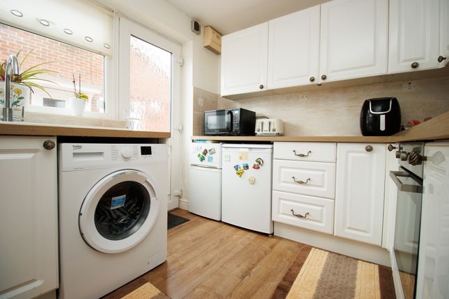 19, Grimston Road, Hunmanby photo 2