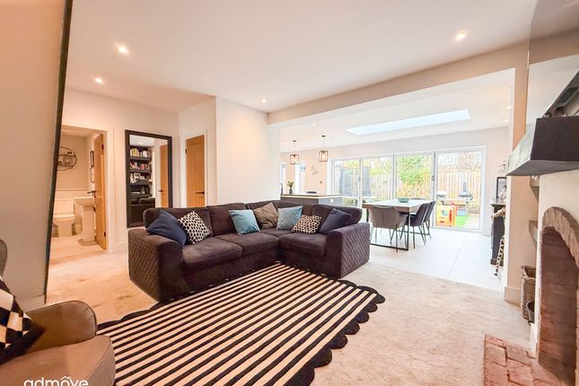163 Thelwall New Road, Warrington photo 4