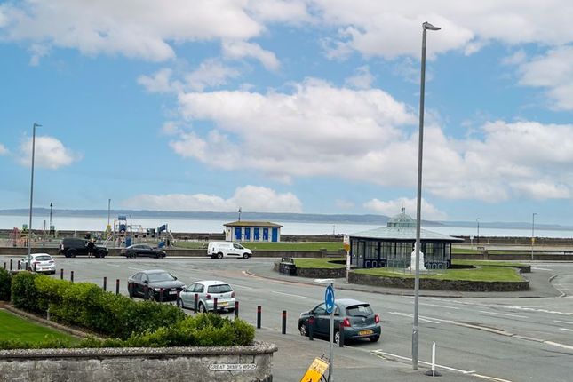 Ala Moyn, Gloddaeth Avenue, Llandudno photo 2