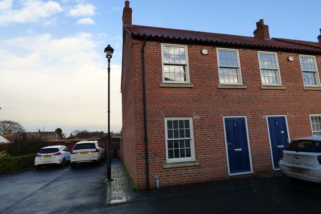 2 bed end terrace house to rent in Kings Mews, Louth LN11