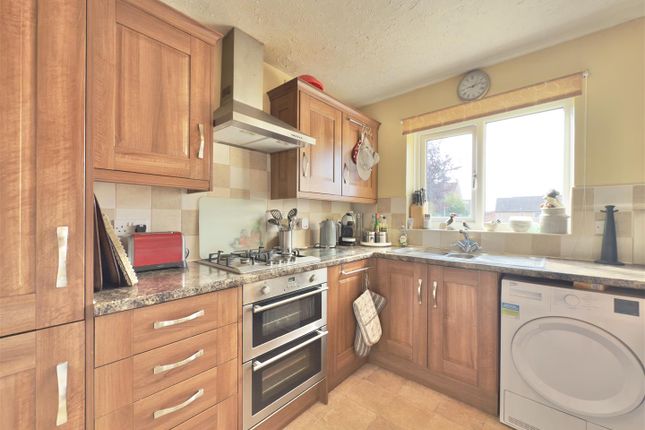 3, Chapel Close, Barnsley photo 5