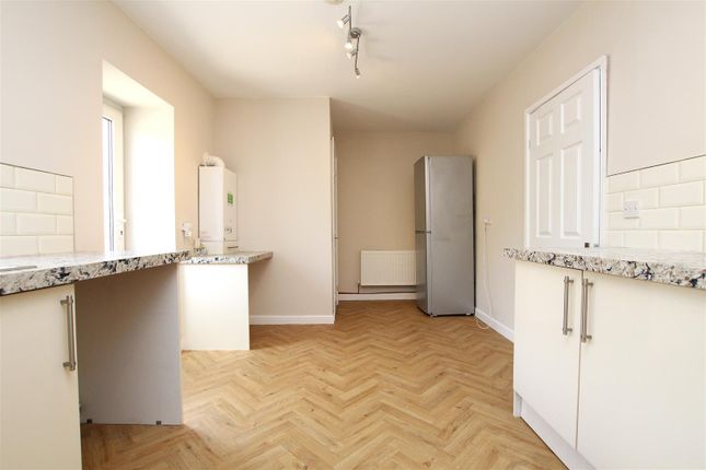40, Hill Street, Tredegar photo 5