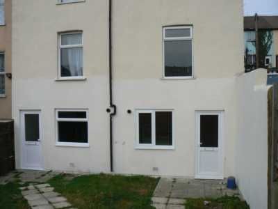 Thumbnail Flat to rent in Luton Road, Chatham