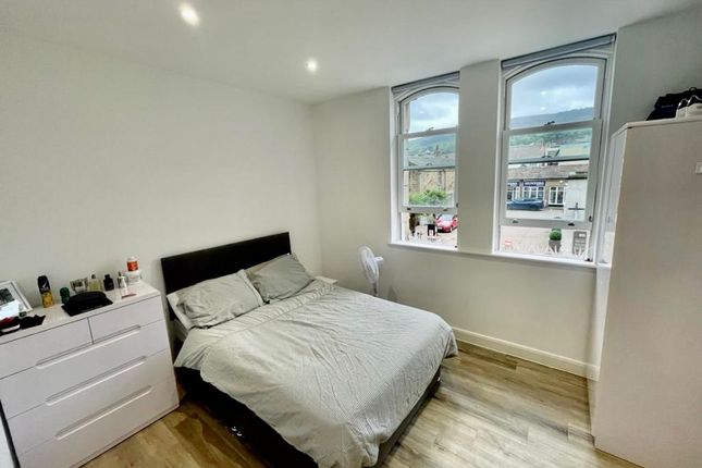 Flat 1, Fowler House, 9, Leeds Road, Ilkley photo 4