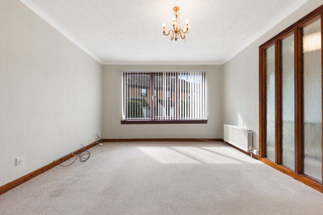61 Wellmeadow Way, Newton Mearns,, Glasgow photo 4