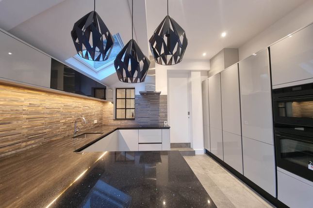 A, Langham Road, London photo 4