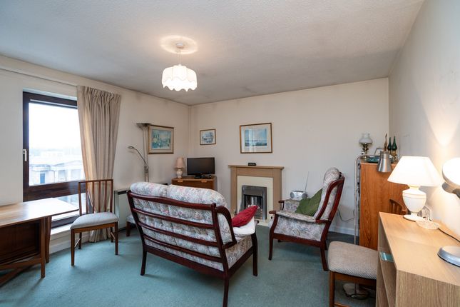 Flat Flat 48, 91, St Bernard's House, Henderson Row, Edinburgh photo 2