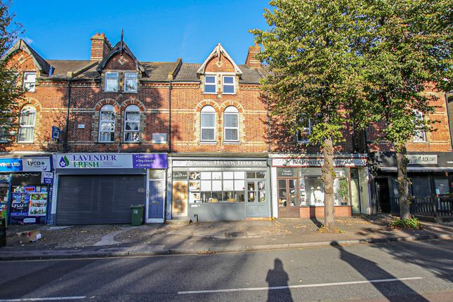 Thumbnail Flat to rent in 19 Manor Road, Wallington