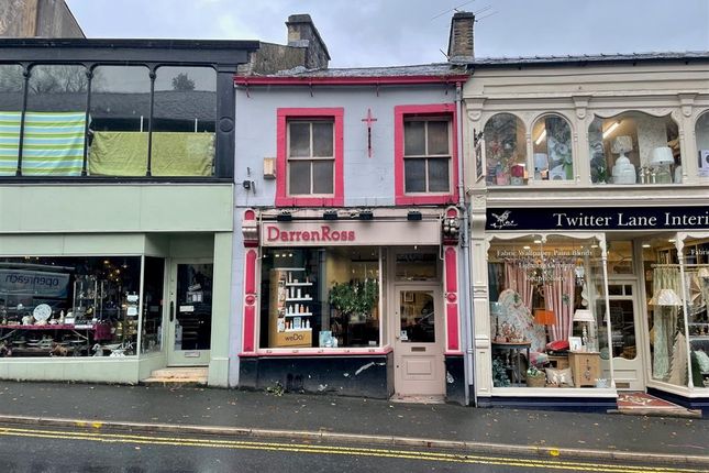 Retail premises to let in 17 Moor Lane, Clitheroe