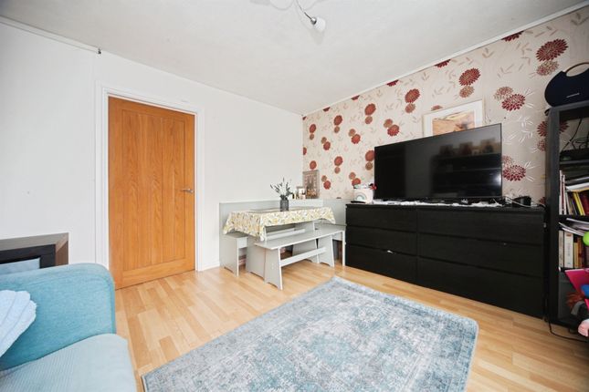 111, Wolston Close, Luton photo 4