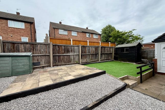 9 Moxon Square, Wakefield photo 2