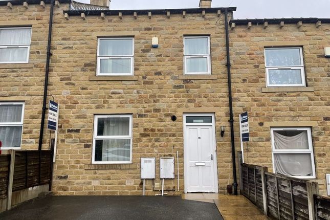 Terraced house to rent in Osborne Road, Huddersfield