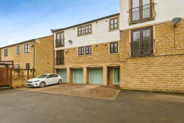 Flat for sale in Tawny Beck, Leeds