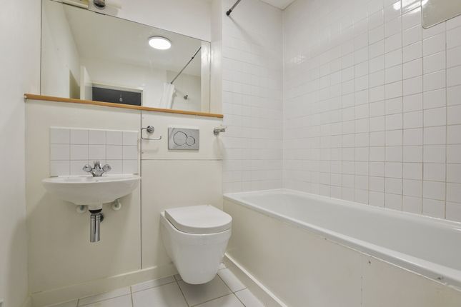 Flat 1, 17, Mill Lane, London photo 4