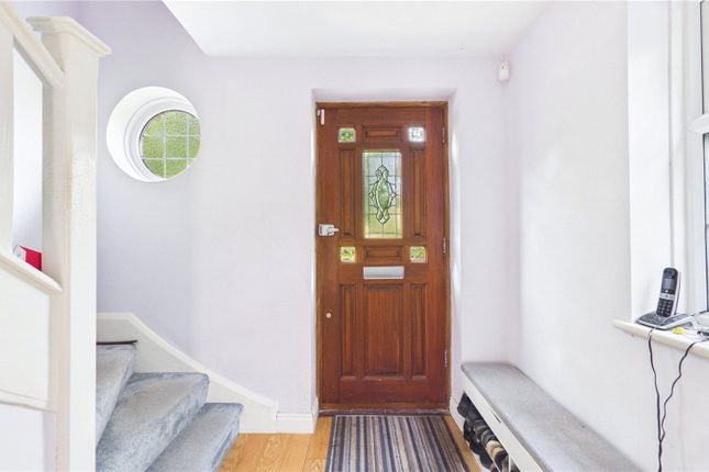 61, Cool Oak Lane, London photo 2