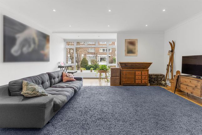 67, Woodsford Square, Holland Park photo 2