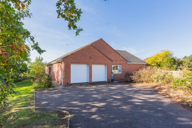 Detached bungalow for sale in Addington Road, Irthlingborough, Wellingborough