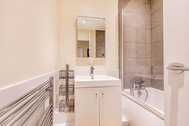 Flat for sale in Cunliffe Close, Oxford
