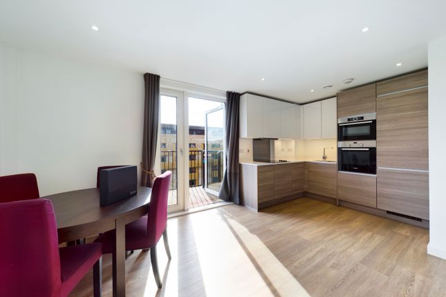Flat to rent in Baroque Gardens, Grand Canal Avenue