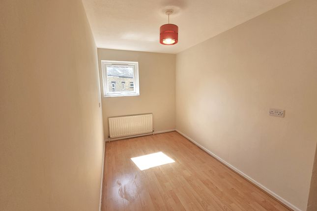 18, Crickley Crescent, Northampton photo 5
