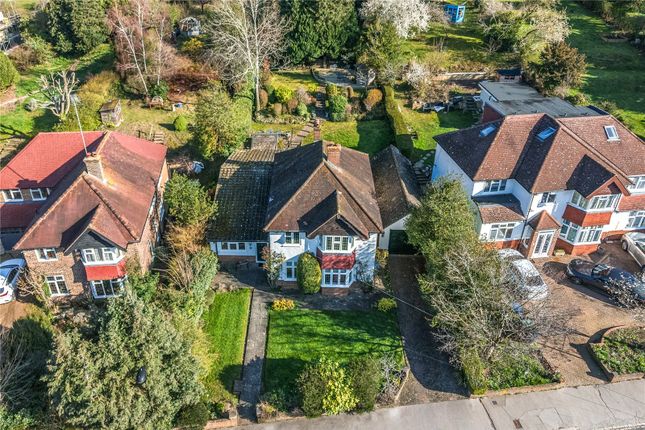 3, Ballards Way, South Croydon photo 3