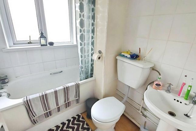 42, Brynteg Terrace, Ebbw Vale photo 4