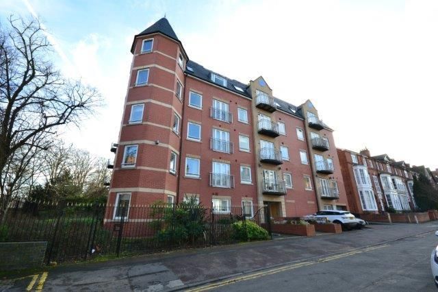 Flat for sale in Salisbury Road, Leicester
