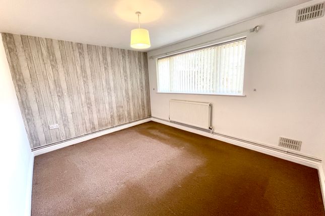 11, Farr Drive, Coventry photo 5