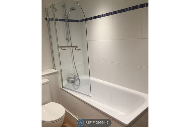 A Longfellow Avenue, Garden Flat, Bath photo 3