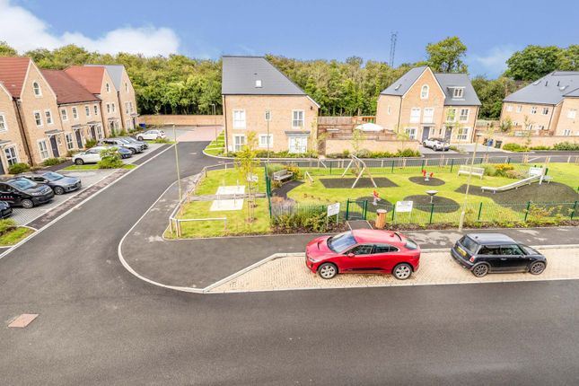 Flat for sale in Clifton Close, Bicester